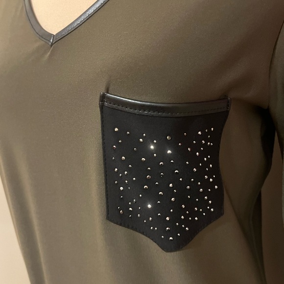 Joseph Ribkoff Safari Top Style 194119, size 12 - Picture 5 of 9